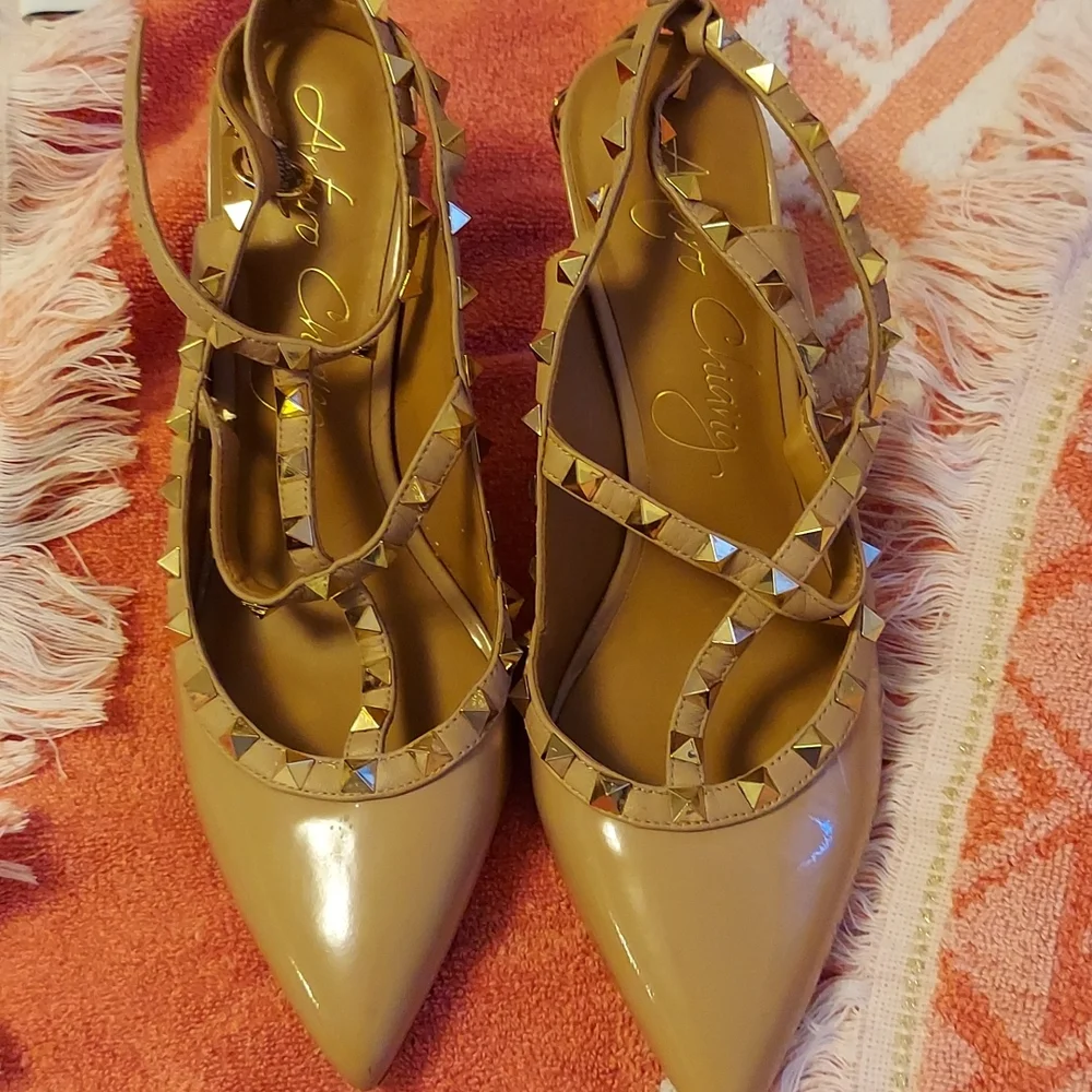 Shoes - Picture 5 of 5